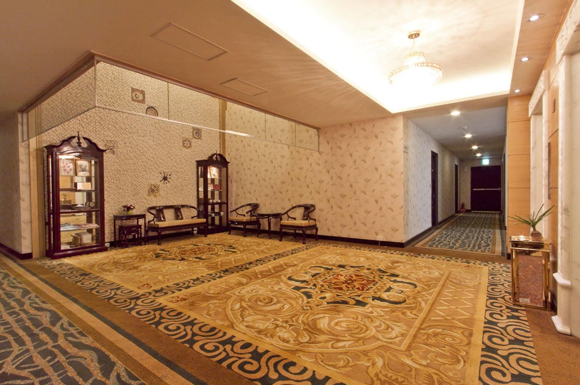 Royal Seasons Hotel Beitou Taipei Exterior photo